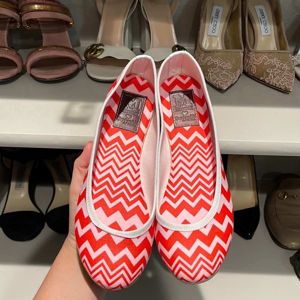 Pink/red striped Missoni flats